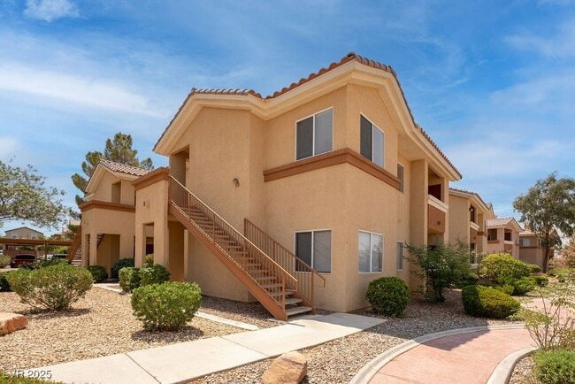 Building Photo - 1050 E Cactus Ave Unit 2087 Rental