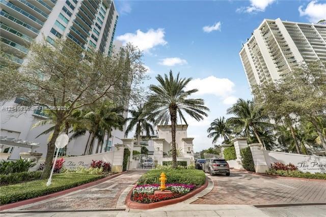 Building Photo - 19400 Turnberry Way Unit 321