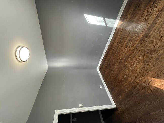 Photo - 5354 S Wells St