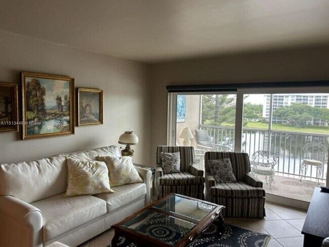 Photo - 2801 N Palm Aire Dr Unit 607