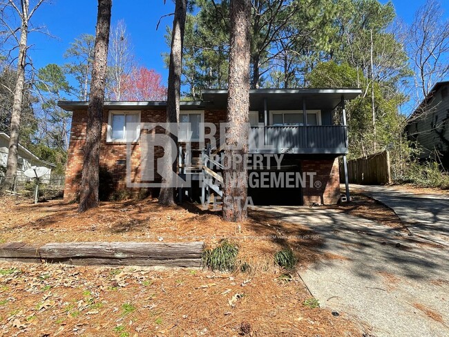 Charming Three Bedroom Home In Warner Robins - Charming Three Bedroom Home In Warner Robins