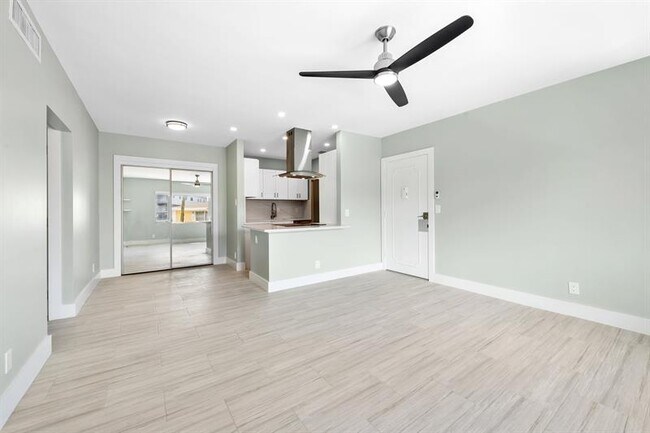 Photo - 5700 NE 22nd Way Unidad 321