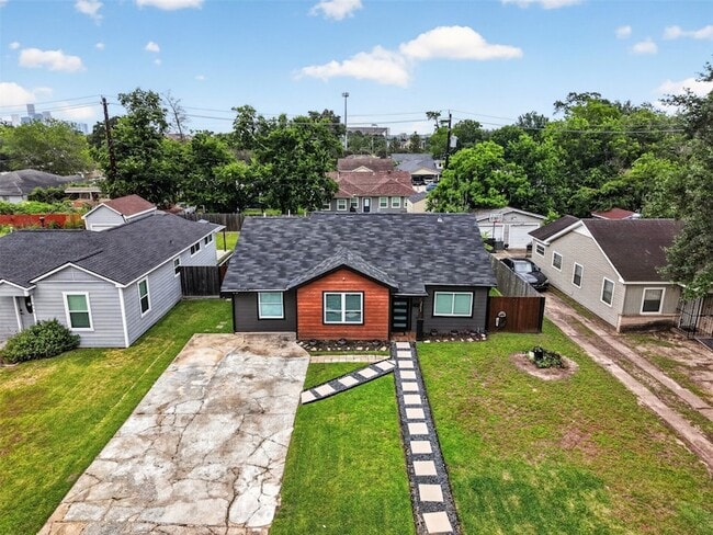 Photo - 3863 Arbor St
