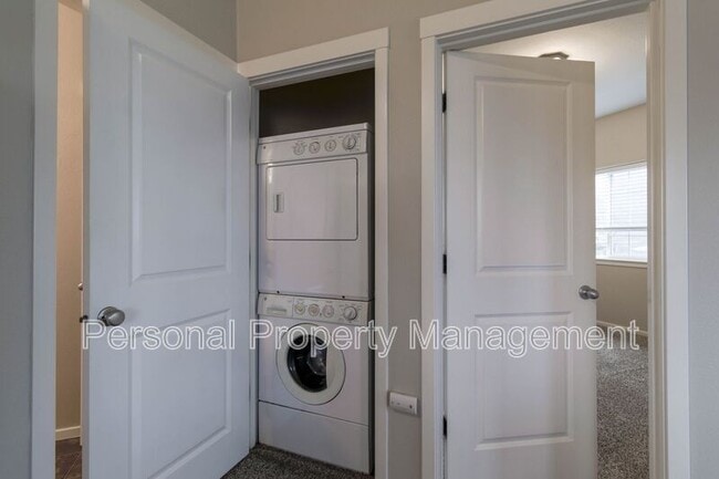 Photo - 118 S Main Ave