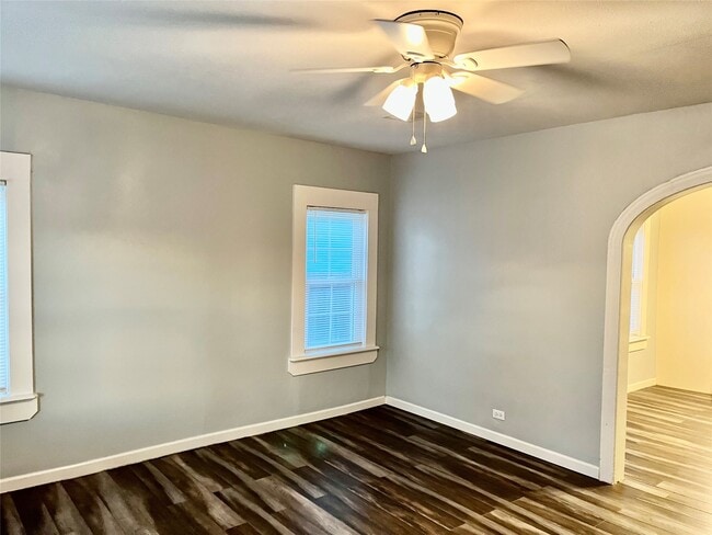 Photo - 106 N Eastwood St