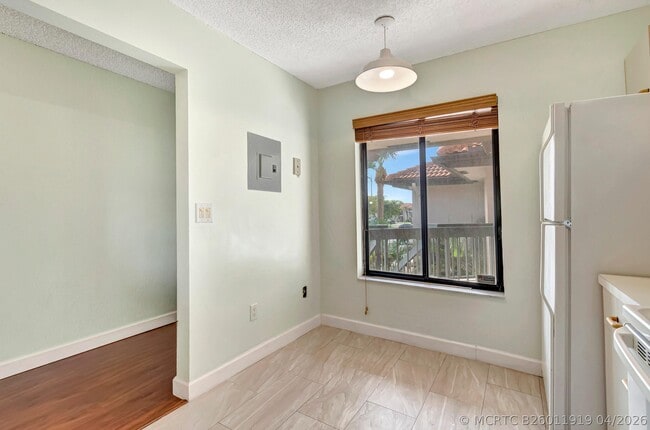 Photo - 351 Club Cir Unit 207