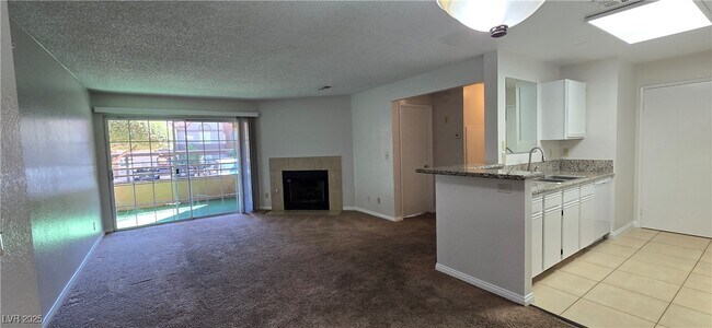 Photo - 2200 S Fort Apache Rd Unidad 1248