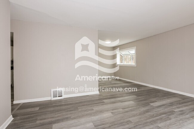 Photo - 1048 Renshaw Dr