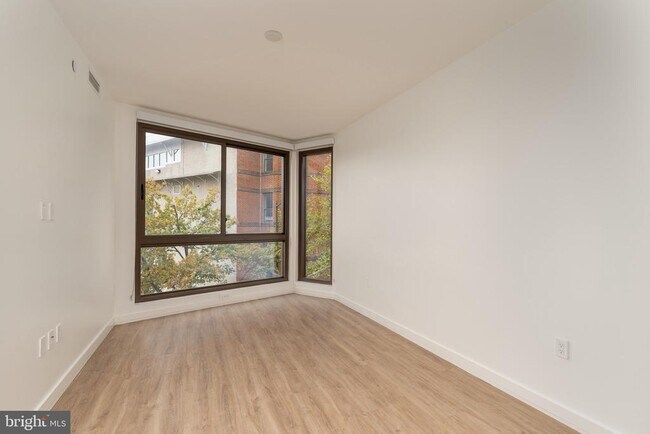Photo - 1630 Columbia Rd NW Unit 307