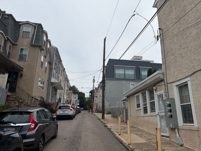 Photo - 214 Grape St