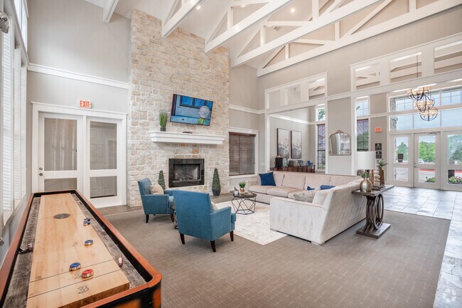 Photo - Edgewater Apartments
