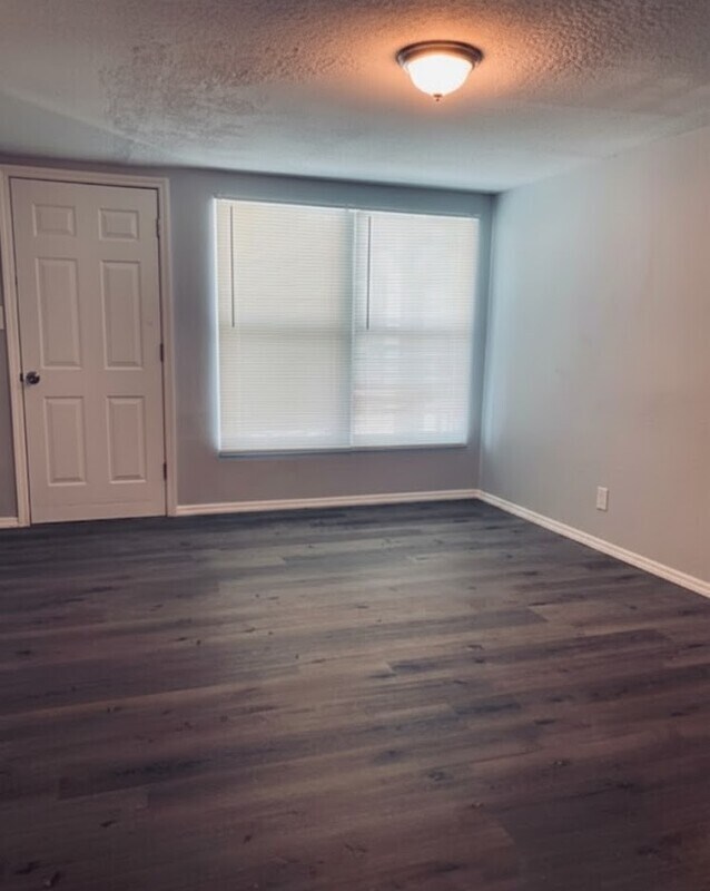 Photo - 5024 Emerson Ave S