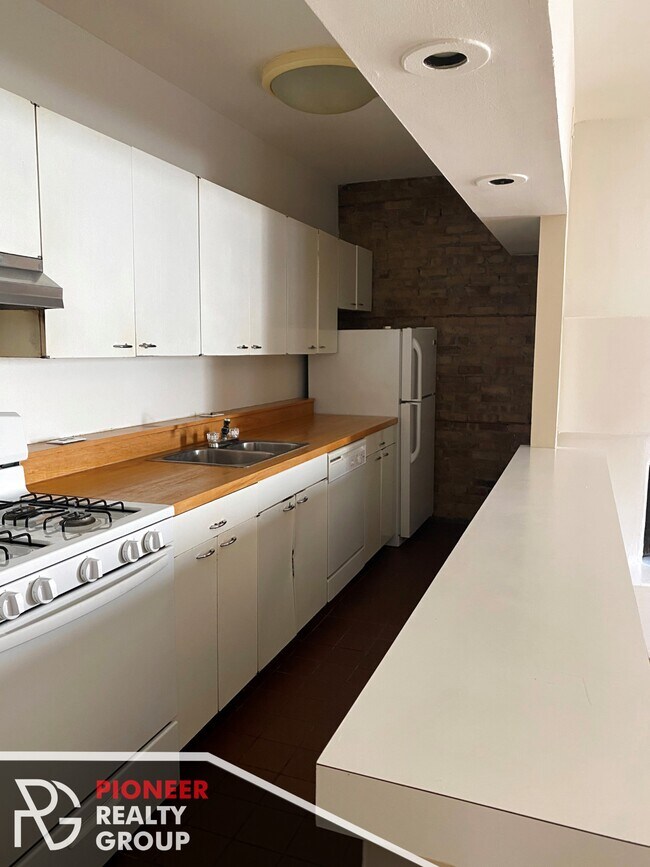 Photo - 604 W Surf St Unit 3001-556-2F