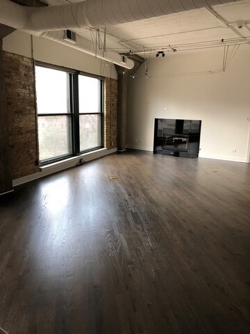 Photo - 411 W Ontario St Unit 0617