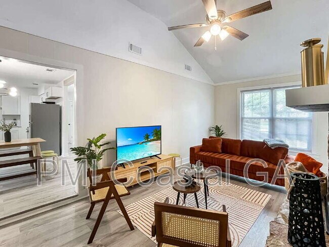 Photo - 1224 Crawford Way
