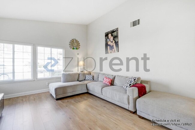 Photo - 4533 Silvercrest Way