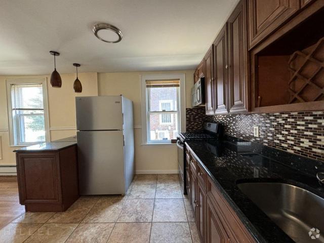 Building Photo - 1 bedroom in FOREST HILLS NY 11375 Unit Apt 2F