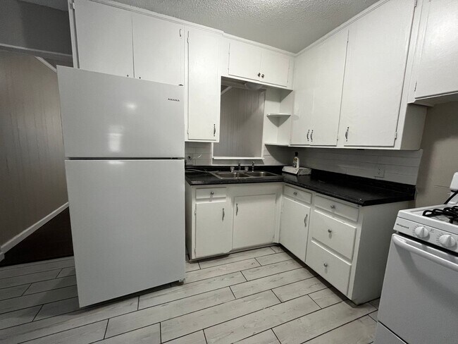 Photo - 3 Bed 2 Bath Home in MWC! **Half off on t...