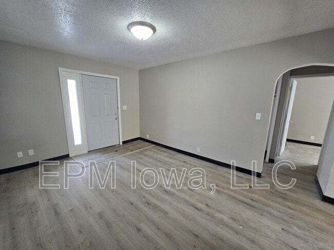 Photo - 1123 N Barclay St