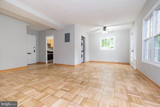 Photo - 3117 Ravensworth Pl
