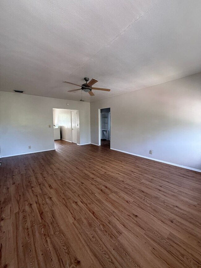 Photo - 3114 Belden Cir Unit 4