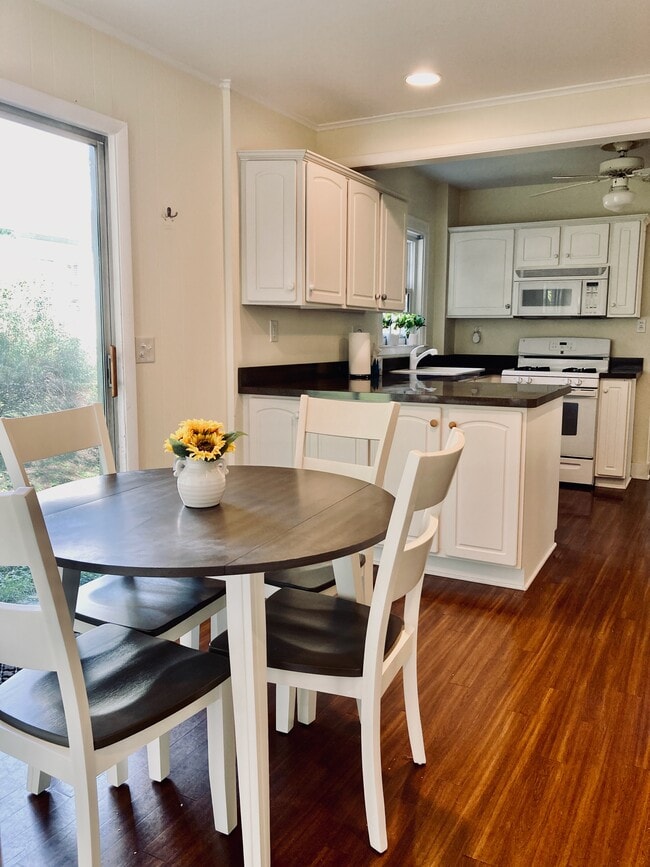 Photo - 113 Fairview Dr