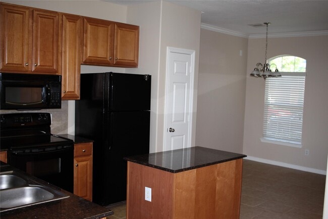 Building Photo - 919 Sterling Creek Cir