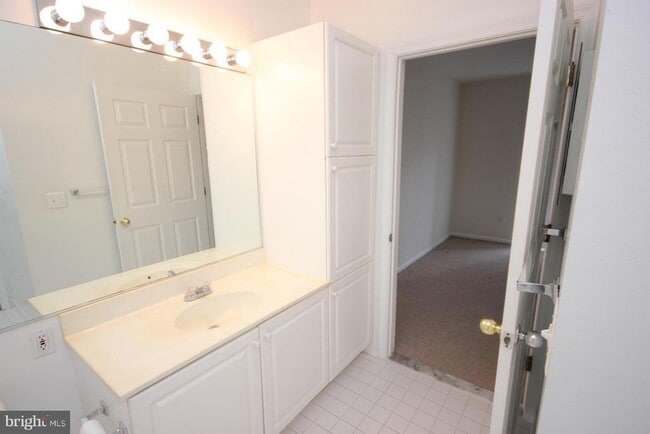 Photo - 7000 Falls Reach Dr Unit 110