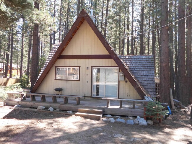 Nice house in South Lake Tahoe available now! - Nice house in South Lake Tahoe available now!