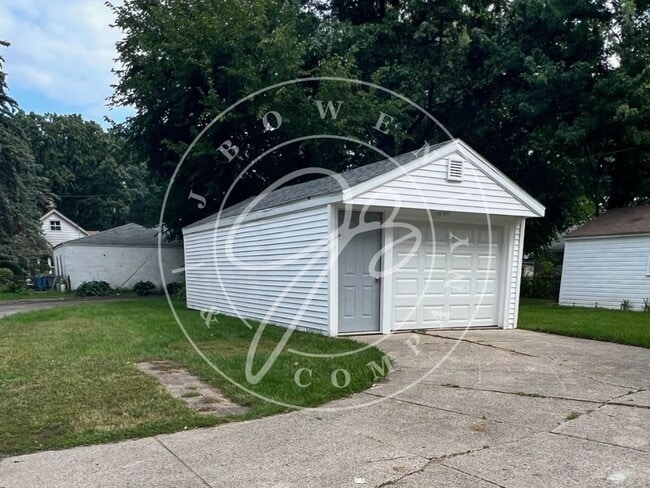 Photo - Beautiful 3 bedroom brick home in South Toledo