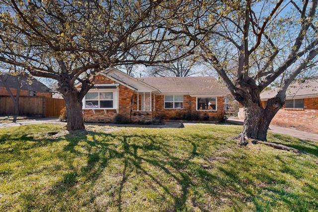 Photo - 2120 Healey Dr