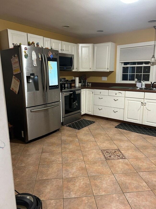 Photo - 183 E Main St