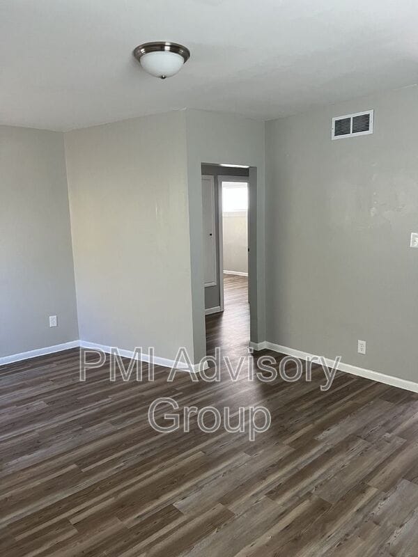 Photo - 2618 SE Adams St