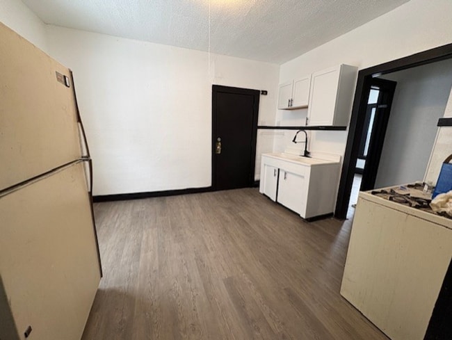 Photo - 3611 E 147th St Unit 1