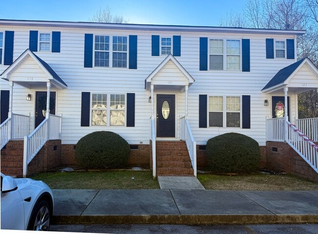 Photo - 113 Henley Pl