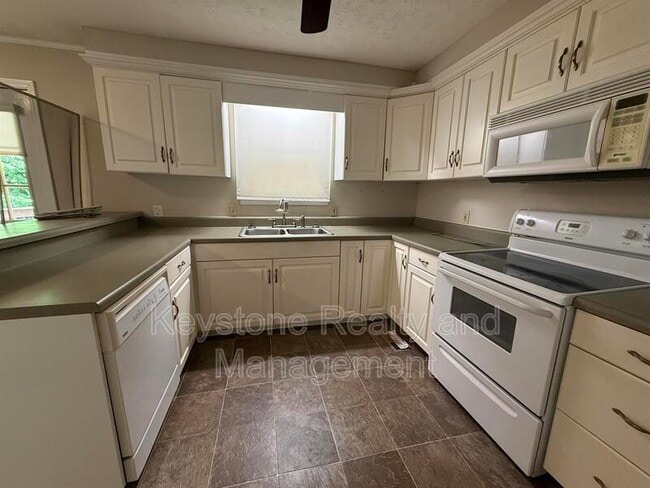 Photo - 1511 Cavern Court