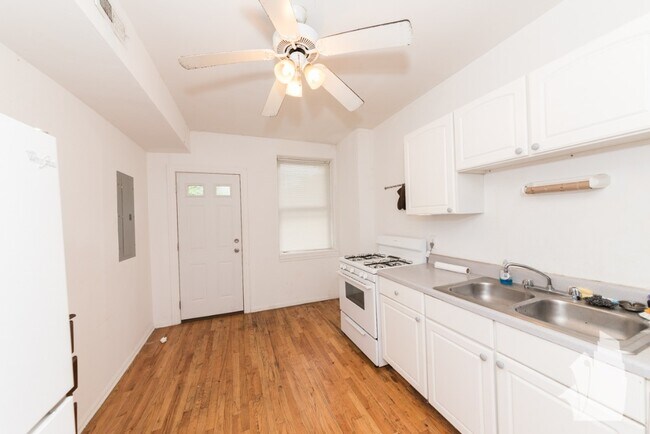 Photo - 3830 N Sheffield Ave Unit 2