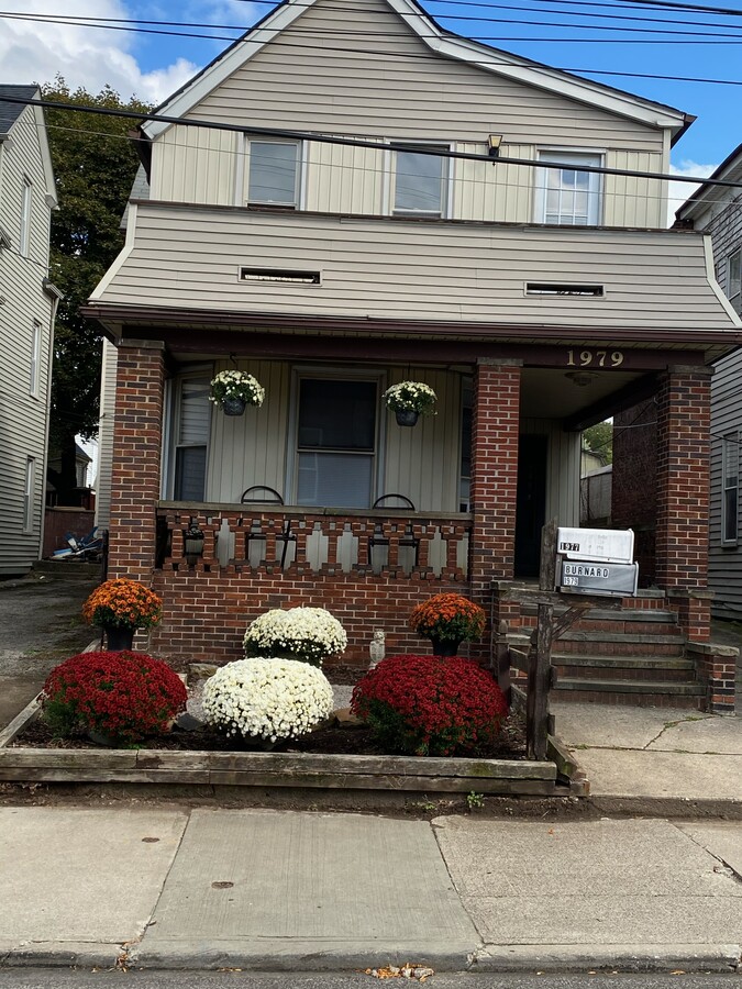 Front Elevation - 1979 Coltman Rd House