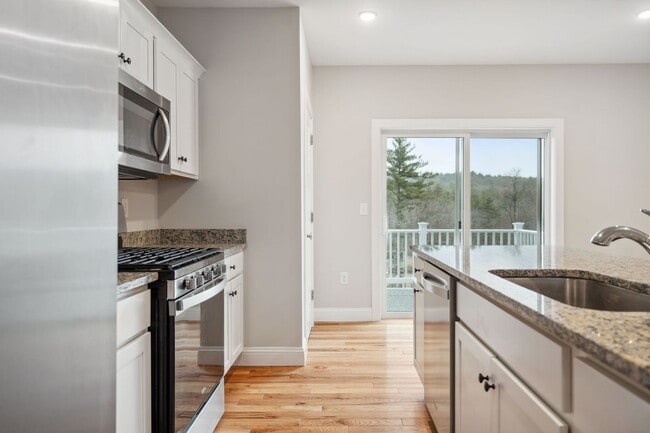 Photo - Half Peak Ledges