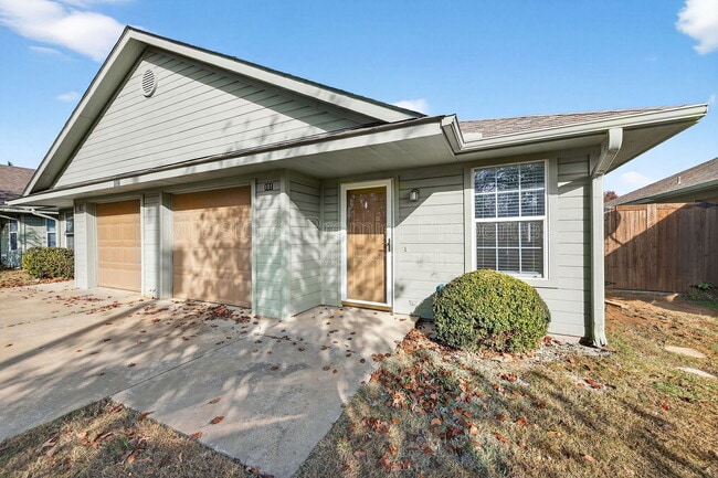 Photo - 1021 Rice St