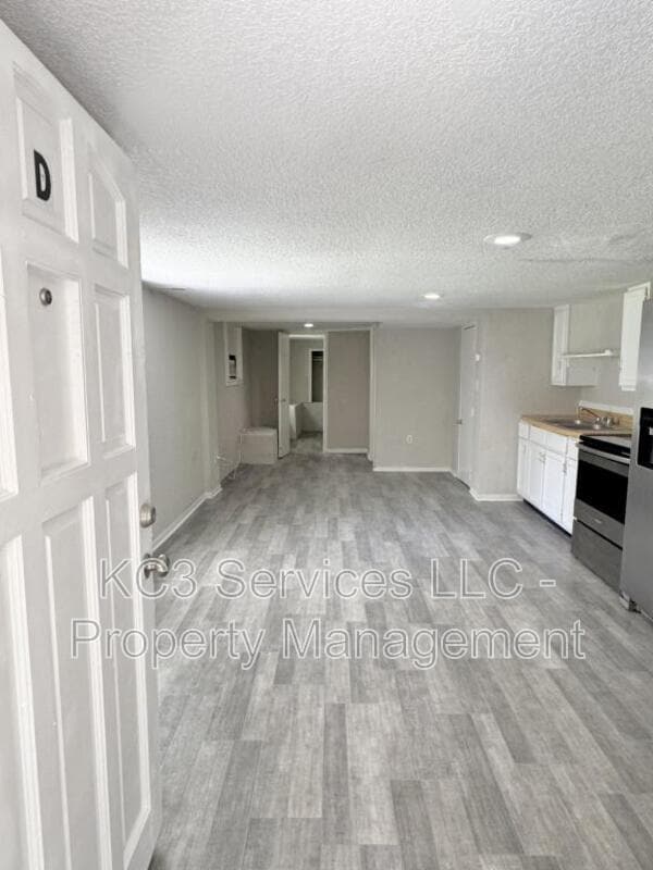Photo - 6131 NE Vivion Rd Unit apt d