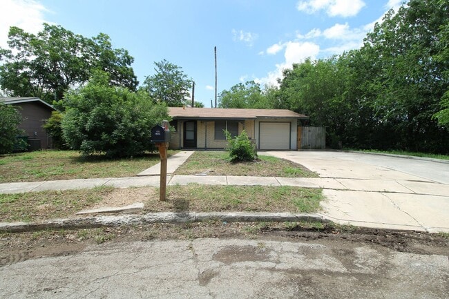 Building Photo - 4102 Waikiki Dr