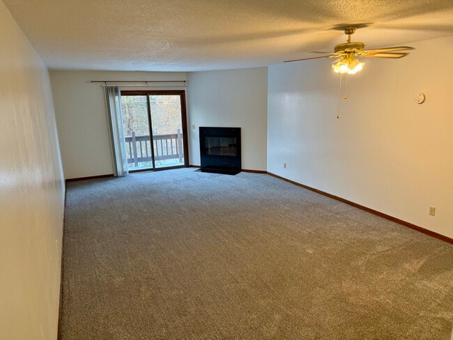 Photo - 5615 Baronswood Cir Unit 204