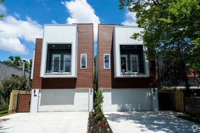 Building Photo - 6718 Lozier St Rental