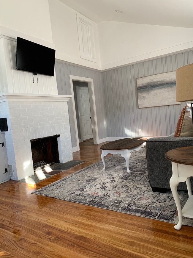 Building Photo - 5 Oceanview Rd Rental