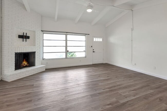 Photo - 3BR Pet-Friendly Rental w/ Large Fenced Backyard & Screened-in Lanai