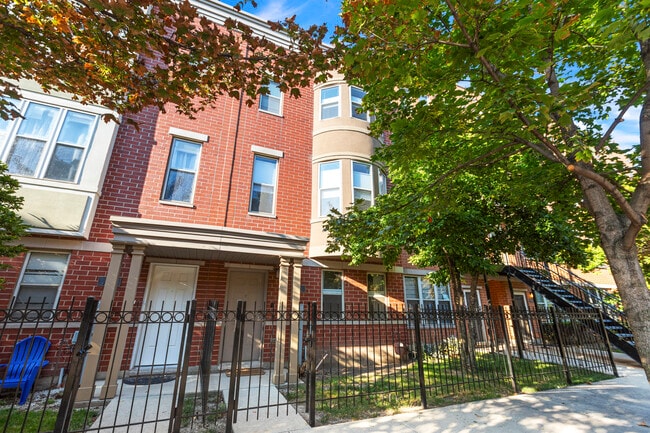 Building Photo - 720 W Evergreen Ave Rental