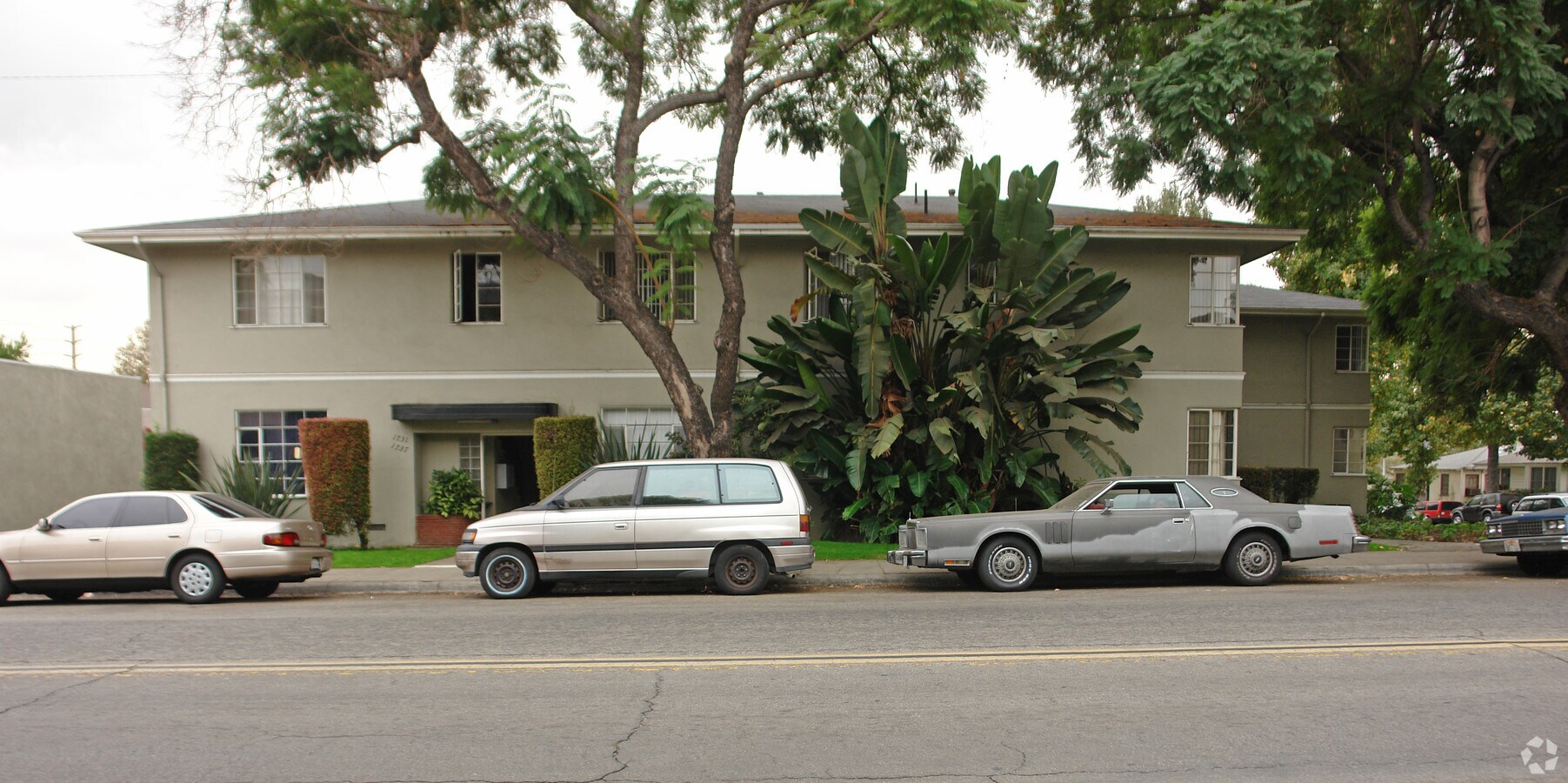 1745 Grevelia Street - 1745 Grevelia St