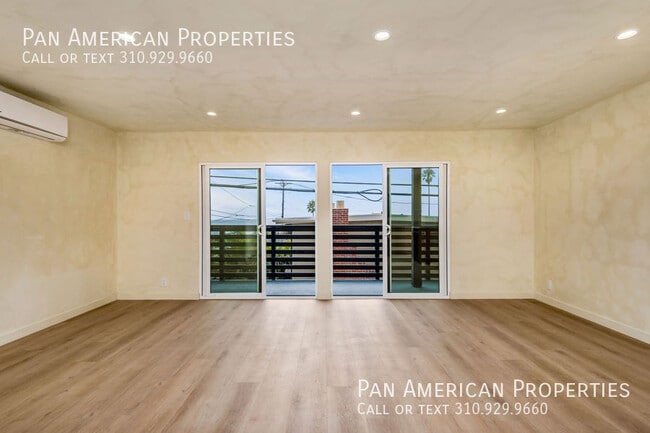 Photo - 1105 N Pacific Coast Hwy Unit B