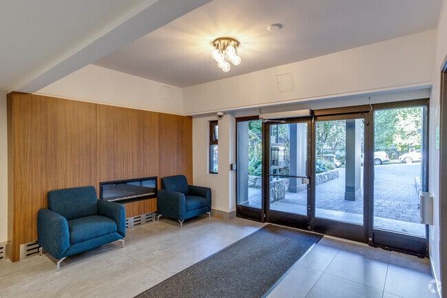 Photo - Lancaster House